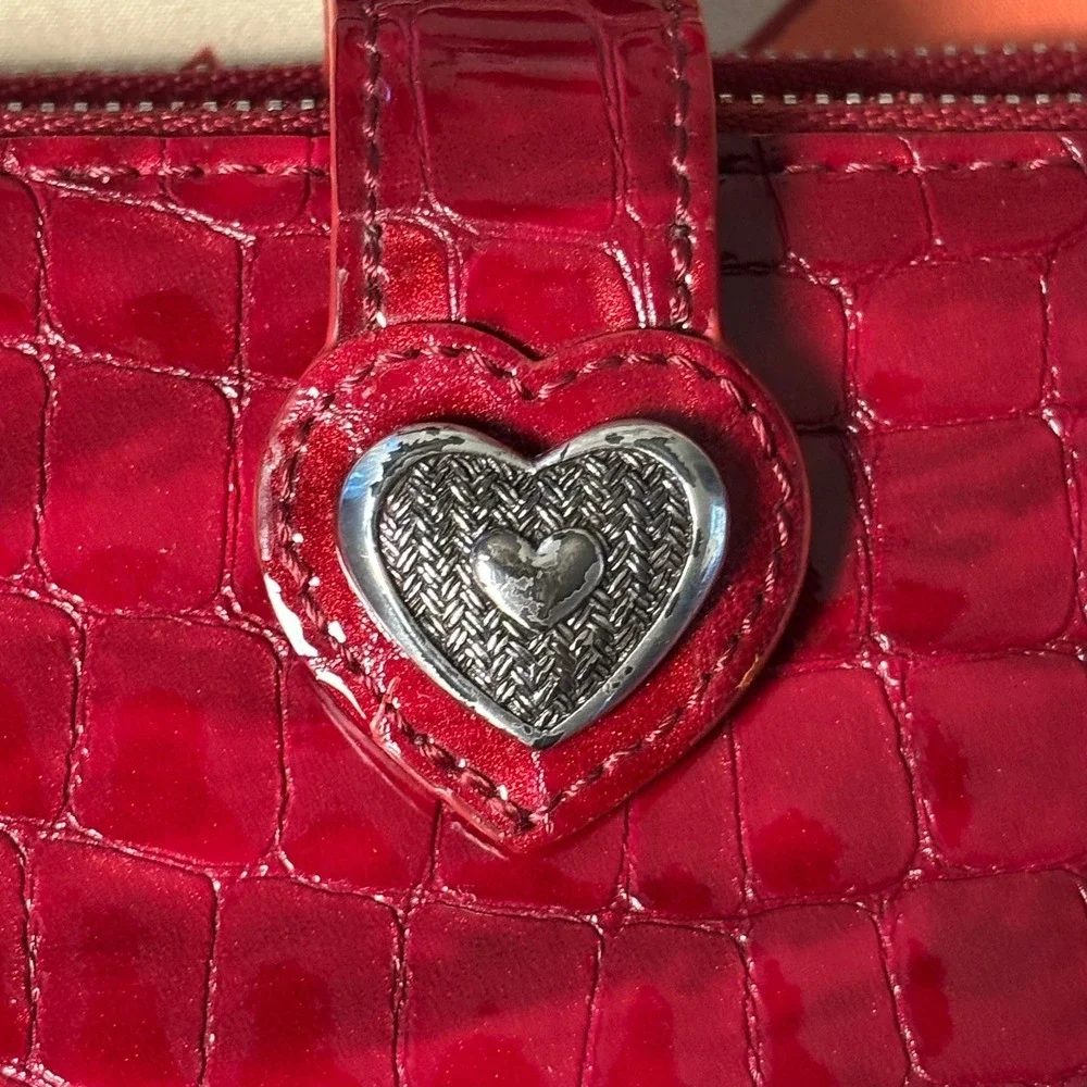 Brighton Red Croc Embossed Patent Leather Heart Bifold Wallet Zip Pocket Card